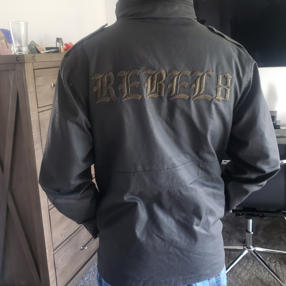 Rebel 8 Jacket Size Men's Medium